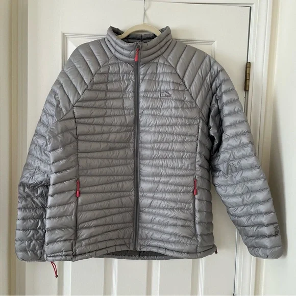 L.L. Bean Women's Ultralight 850 Down Jacket, Gray, Size XL, Downtek Pertex - Picture 2 of 14